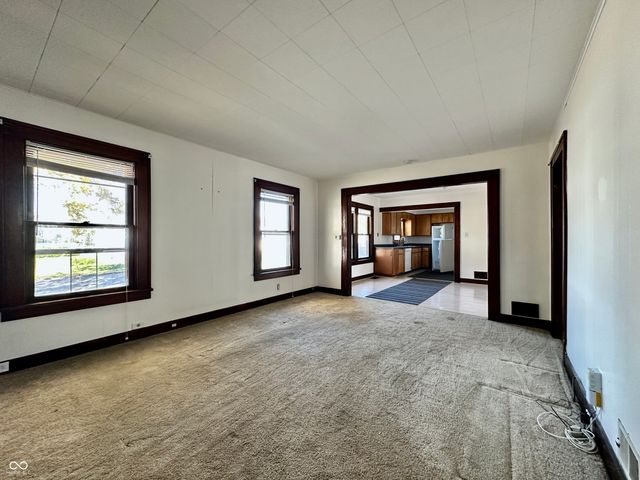 191 N 7th Avenue, Beech Grove, IN 46107