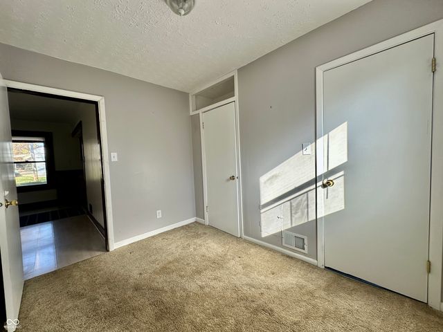 191 N 7th Avenue, Beech Grove, IN 46107