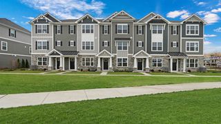 403 Lakeshore Court, St. Charles, IL 60174