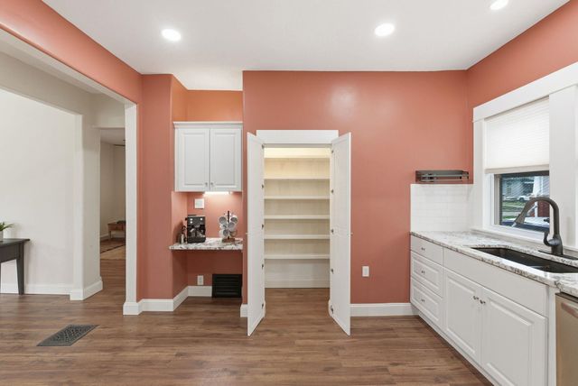 212 S Glenn, Wichita, KS 67213