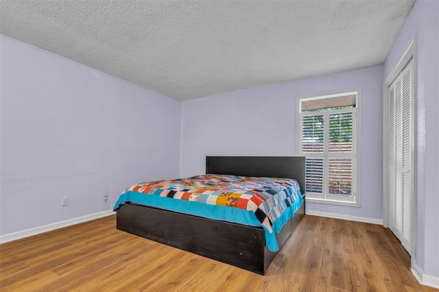 9 Lakeview Manor, Huntsville, TX 77340