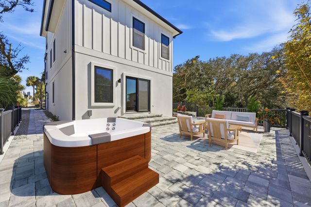 5599 Pelican Way, St Augustine, FL 32080