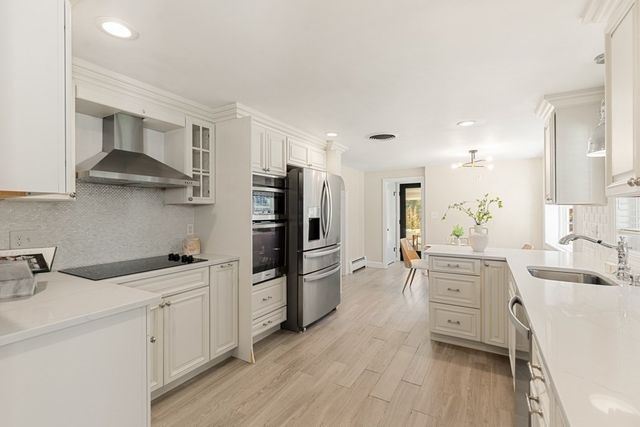 19 Longbow Rd, Lynnfield, MA 01940