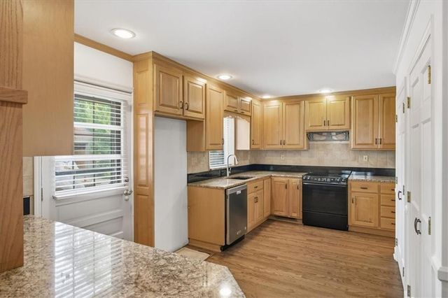 2204 W 50 Terrace, Westwood Hills, KS 66205