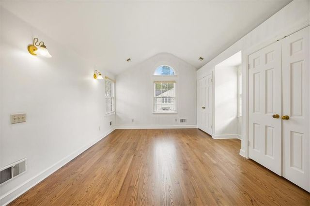 2204 W 50 Terrace, Westwood Hills, KS 66205