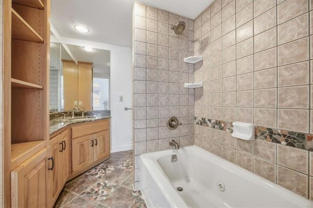 2204 W 50 Terrace, Westwood Hills, KS 66205