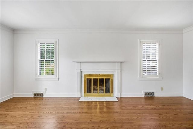 2204 W 50 Terrace, Westwood Hills, KS 66205