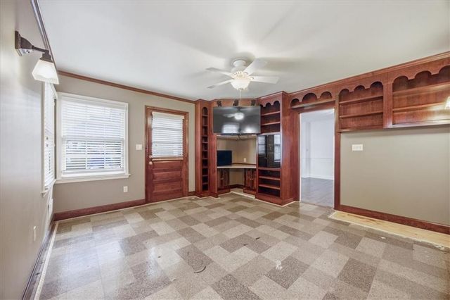 2204 W 50 Terrace, Westwood Hills, KS 66205