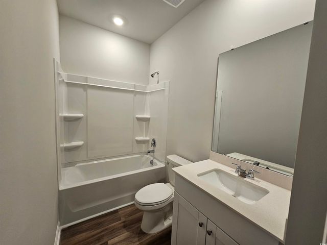 2096 Wild Indigo Circle NW, Calabash, NC 28467