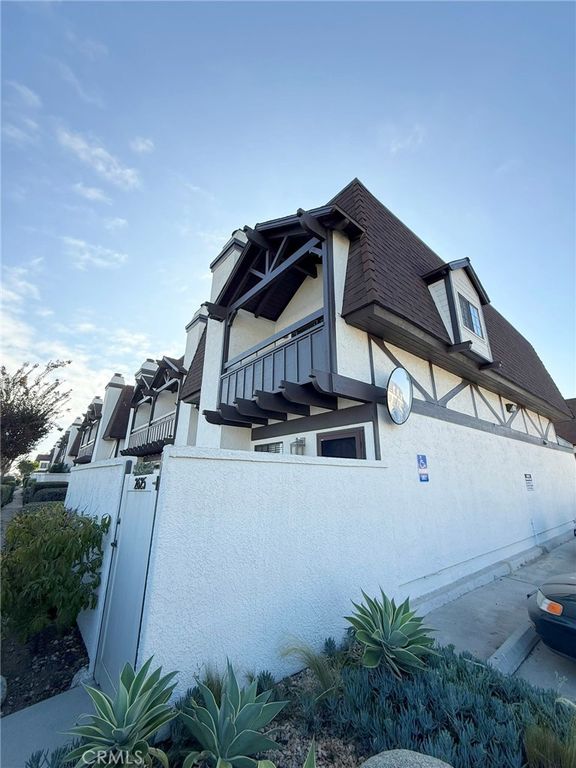 2625 Artesia, Torrance, CA 90504