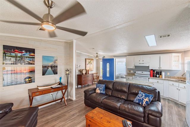 8 HOLLAND DRIVE, Punta Gorda, FL 33950