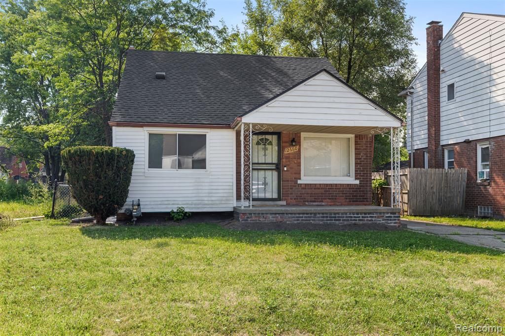 12660 Duchess Street, Detroit, MI 48224