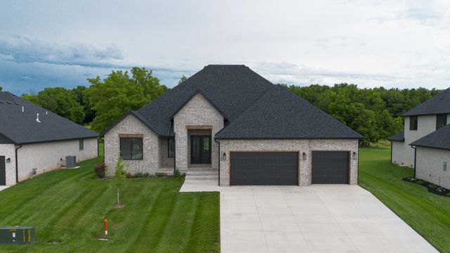 2105 N Silver Charm Avenue, Springfield, MO 65802