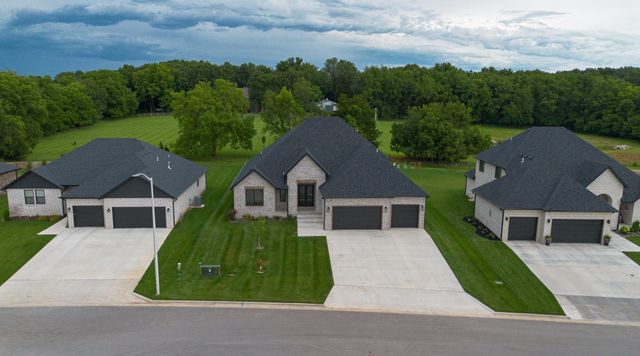 2105 N Silver Charm Avenue, Springfield, MO 65802