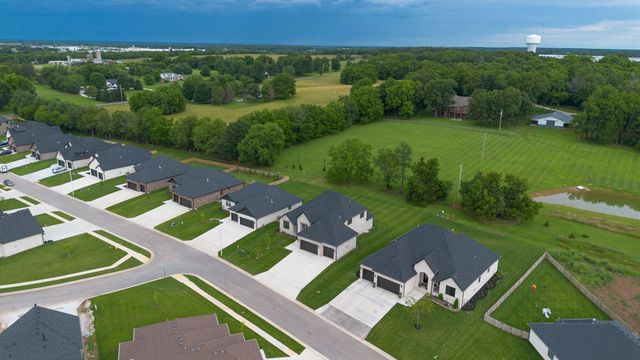 2105 N Silver Charm Avenue, Springfield, MO 65802