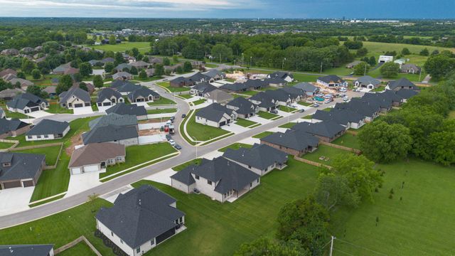 2105 N Silver Charm Avenue, Springfield, MO 65802