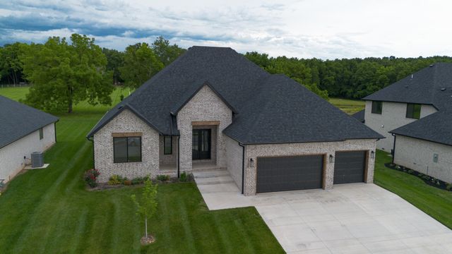 2105 N Silver Charm Avenue, Springfield, MO 65802