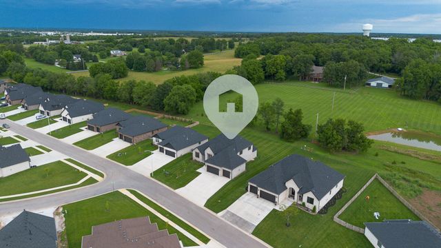 2105 N Silver Charm Avenue, Springfield, MO 65802