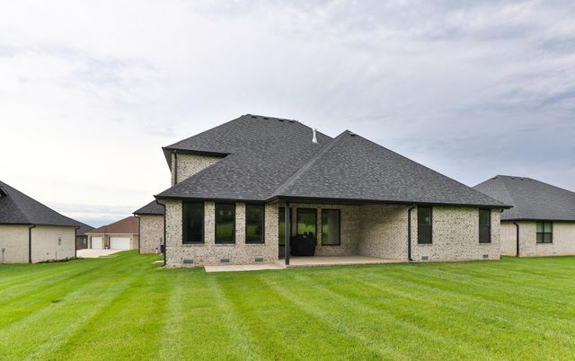 2105 N Silver Charm Avenue, Springfield, MO 65802