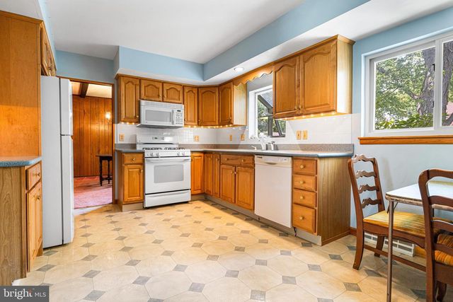 40 HARCOURT LN, Hatboro, PA 19040