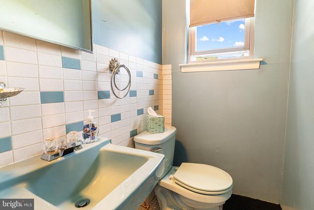 40 HARCOURT LN, Hatboro, PA 19040