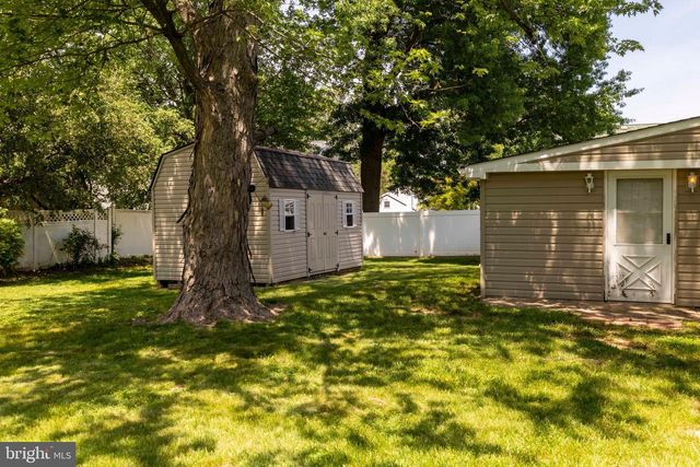 40 HARCOURT LN, Hatboro, PA 19040