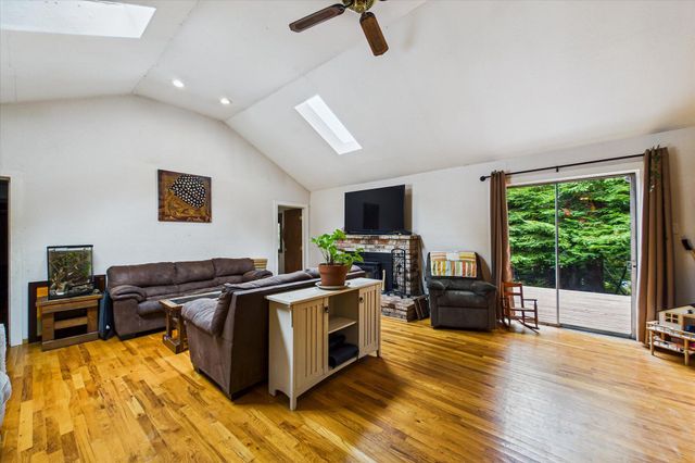 4692 Cummings Road, Eureka, CA 95503