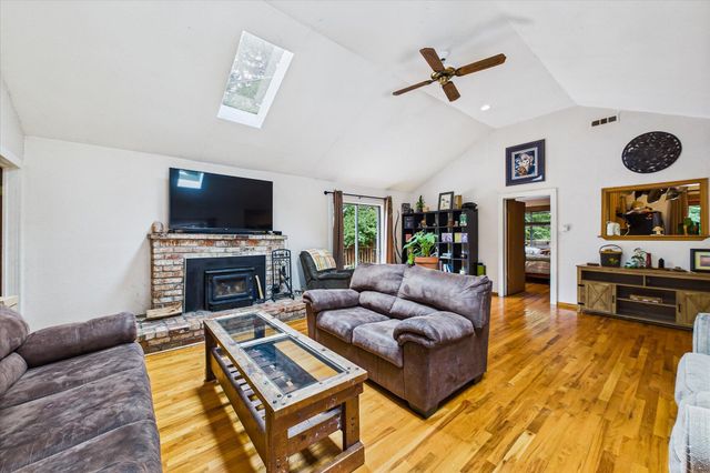 4692 Cummings Road, Eureka, CA 95503