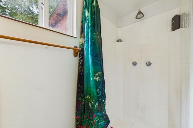 4692 Cummings Road, Eureka, CA 95503