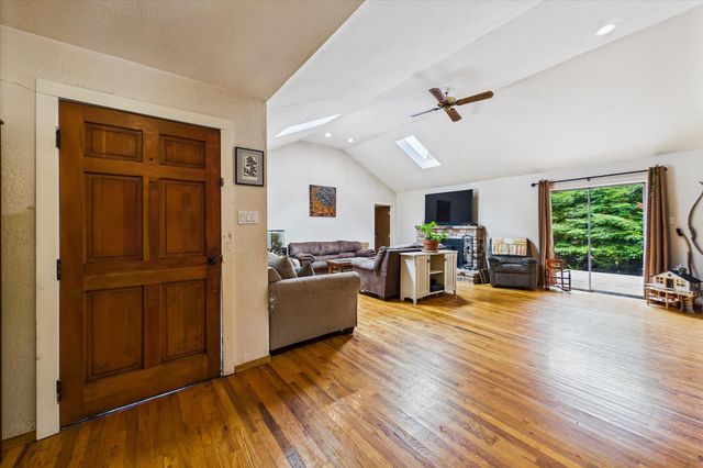 4692 Cummings Road, Eureka, CA 95503