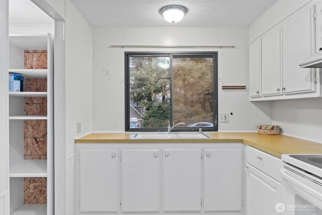 5519 Pattison Lake Drive SE, Lacey, WA 98513