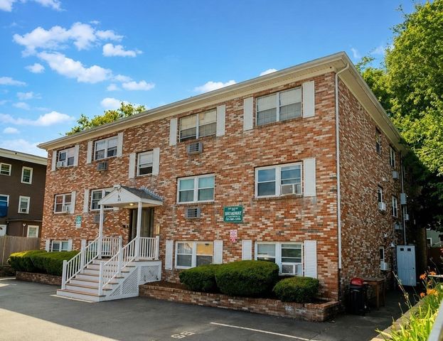 303 Broadway B6, Lynn, MA 01904