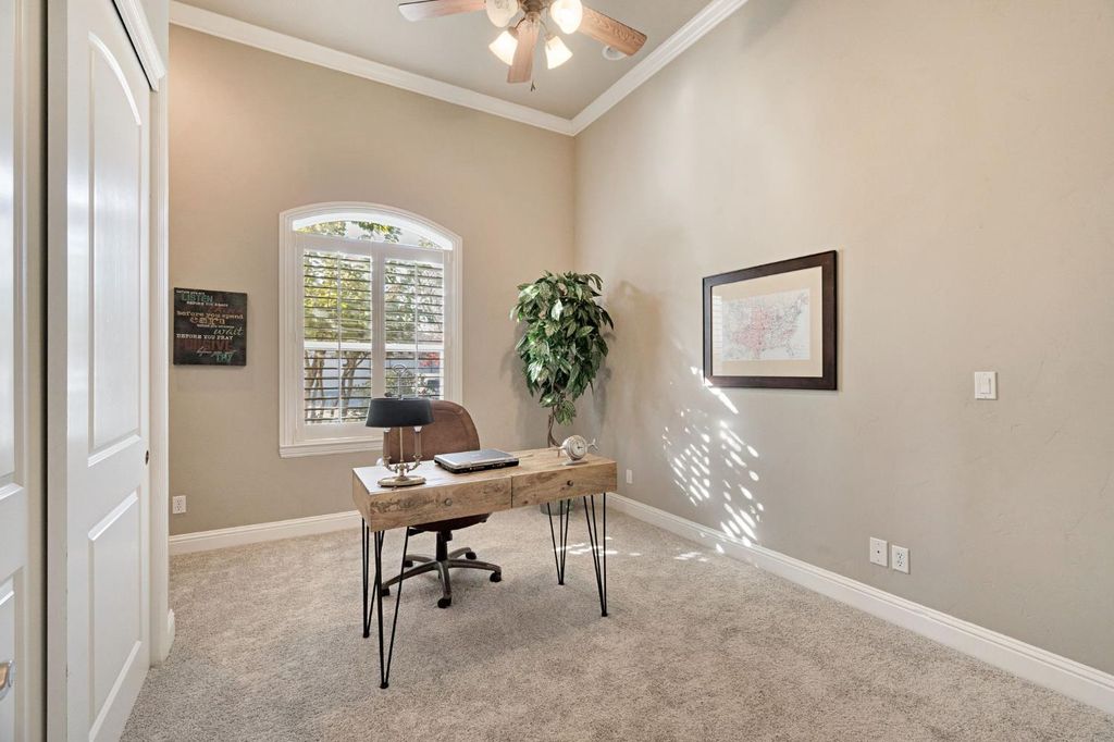 Image 19 of property listing at 2096 E Olympic Avenue, Fresno, CA 93730