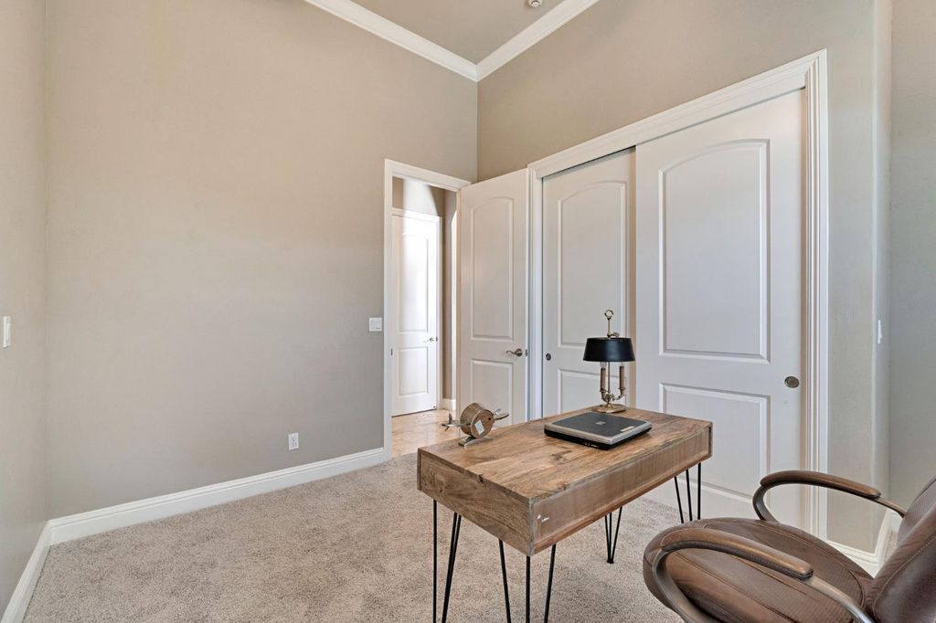 Image 20 of property listing at 2096 E Olympic Avenue, Fresno, CA 93730