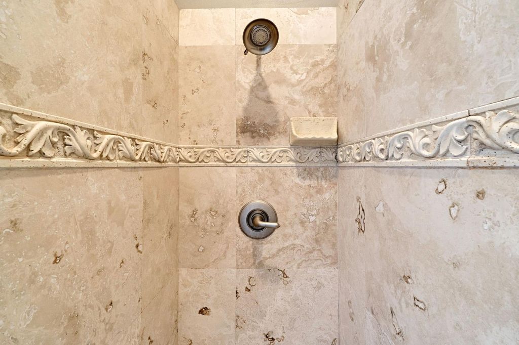 Image 22 of property listing at 2096 E Olympic Avenue, Fresno, CA 93730