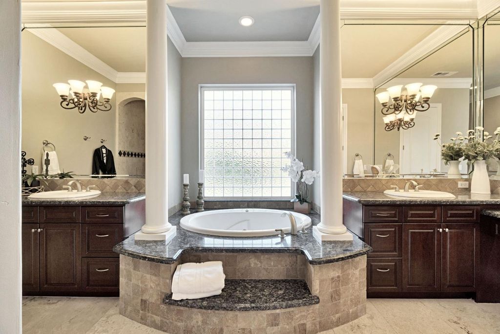 Image 39 of property listing at 2096 E Olympic Avenue, Fresno, CA 93730