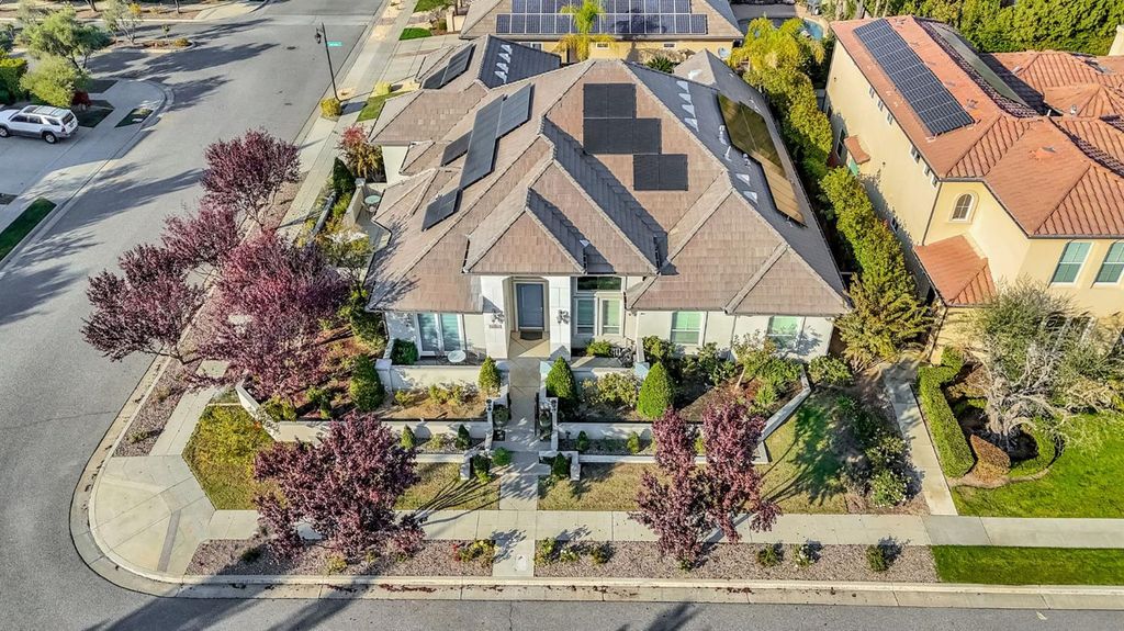 Image 56 of property listing at 2096 E Olympic Avenue, Fresno, CA 93730