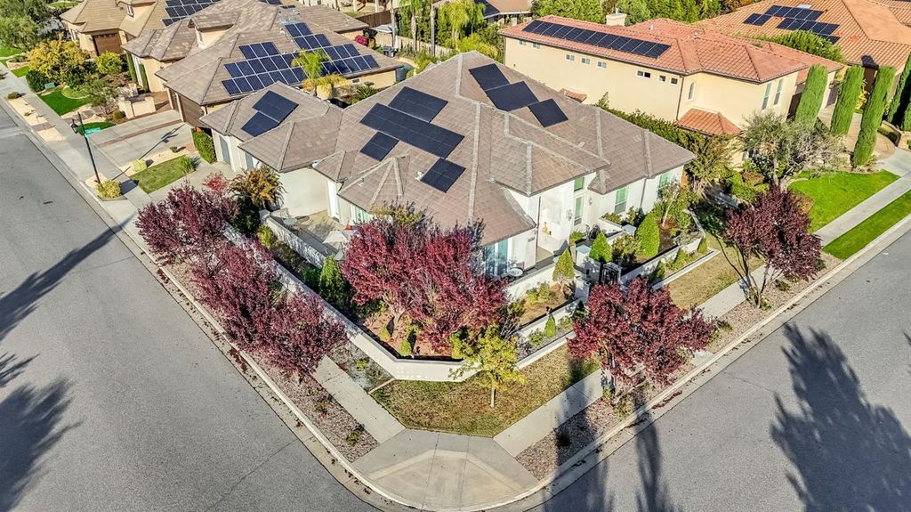 Image 58 of property listing at 2096 E Olympic Avenue, Fresno, CA 93730