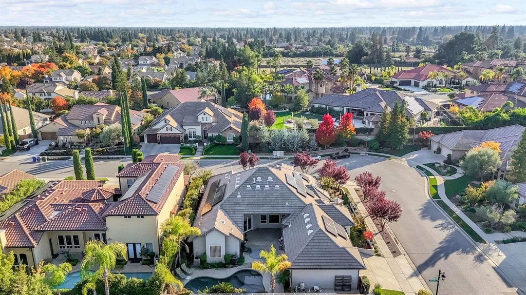 Image 63 of property listing at 2096 E Olympic Avenue, Fresno, CA 93730