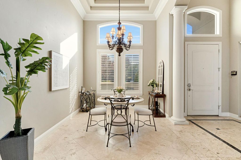 Image 8 of property listing at 2096 E Olympic Avenue, Fresno, CA 93730