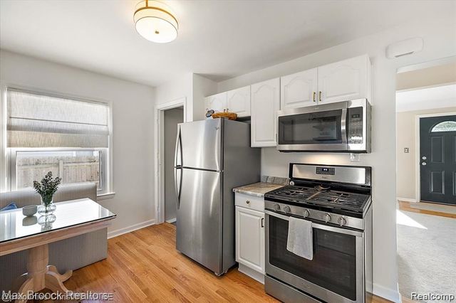 2105 Rowland Avenue, Royal Oak, MI 48067