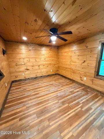371 Black Bear Trail, Topton, NC 28781
