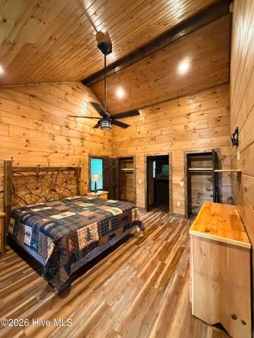 371 Black Bear Trail, Topton, NC 28781