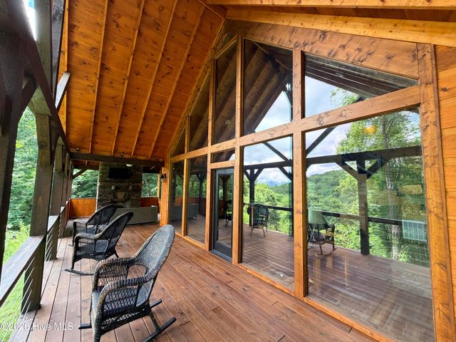 371 Black Bear Trail, Topton, NC 28781