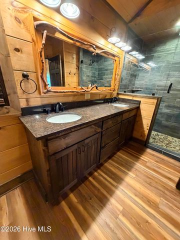 371 Black Bear Trail, Topton, NC 28781