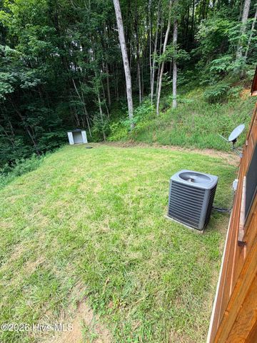371 Black Bear Trail, Topton, NC 28781