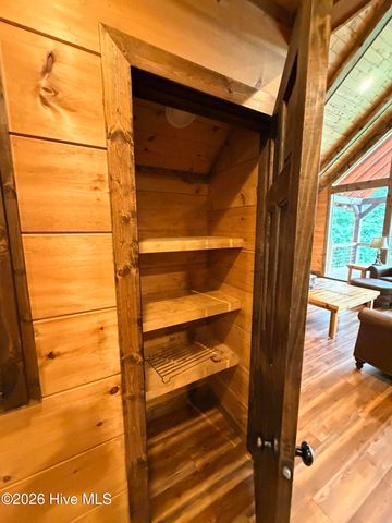 371 Black Bear Trail, Topton, NC 28781