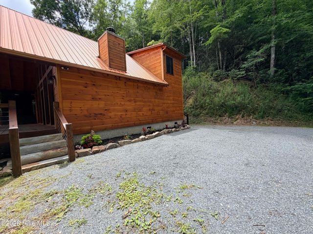 371 Black Bear Trail, Topton, NC 28781