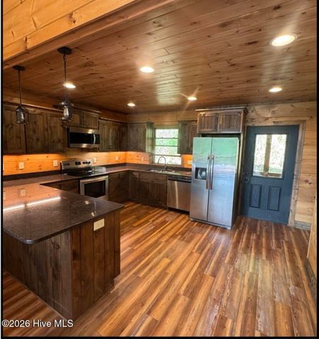 371 Black Bear Trail, Topton, NC 28781