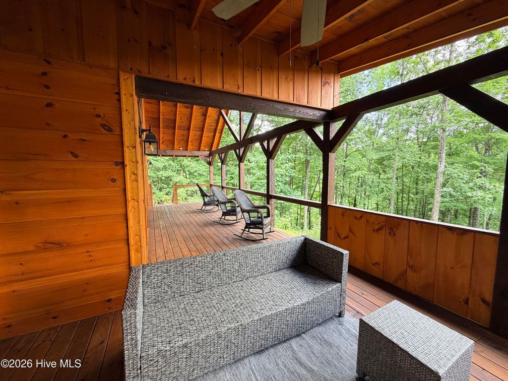 371 Black Bear Trail, Topton, NC 28781